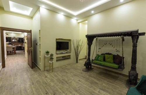 Unaizah Ski Chalet | شالية النخلة