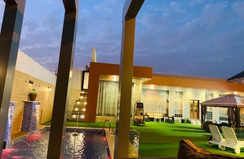 Jeddah Ski Chalet | شاليهات رزان الفندقية