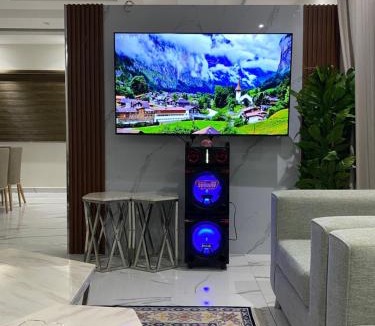 Yanbu Ski Chalet | شاليهات ساره مون