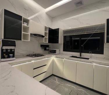 Buraydah Ski Chalet | شاليه الرتاج الفندقي