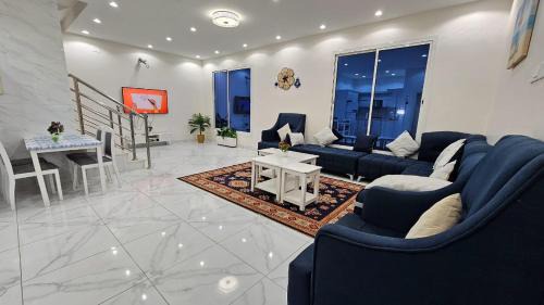 Rayyis Ski Chalet | شاليه لارا