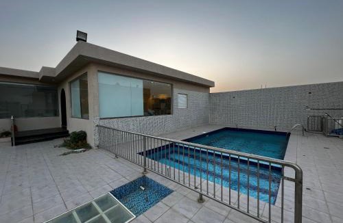 Unaizah House | شاليه وردة الدرة