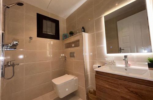 Mizail Apartment | شقة بغرفتين وصالة مودرن وراقية
