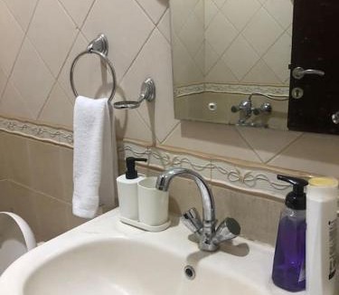 Buraydah Apartment | شقة جوار شارع البخاري (دخول ذاتي ١أ)