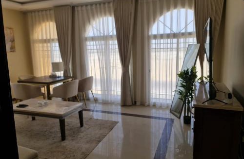 Al Khobar Apartment | شقة عرفتين ومجلس اطلاله على بحر العزيزيهTwo-room apartment overlooking the Al-Aziziyah Sea يتوفر كذلك 3 غرف بزياده 150 ريال