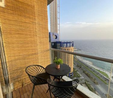 Ash Shati Apartment | شقة فاخرة بإطلالة بحرية في داماك