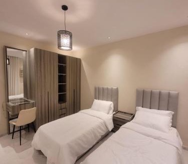 Sari Street Apartment | شقة3 غرف نوم في حي الروضة
