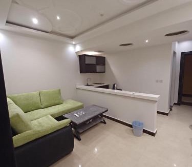 Al Aziziyah Apartment | شقق طلائع الدانه للوحدات المخدومه