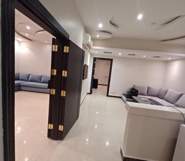 Al Aziziyah Apartment | شقق طلائع الدانه للوحدات المخدومه