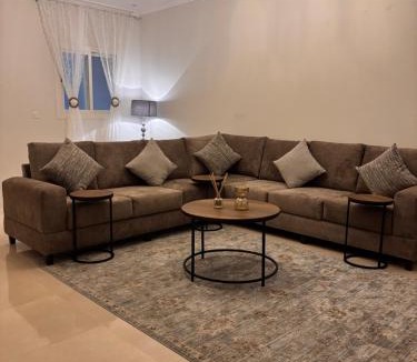 Al Baha Apartment | شقق فاخرة خلف فندق مدينة السحاب