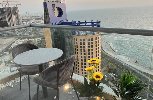 Ash Shati Apartment | شقه بااطلاله بحريه برج داماك الجوهره