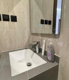 Al Kharj Apartment | غرفة وصالة فندقية في حي الورود