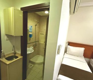 Al Aziziyah Hotel | فندق زاد المسافر المحبس