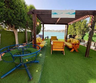 Durrat Al-Arous Ski Chalet | فيلا بيتا خصوصيه في الشاطئ والمسبح