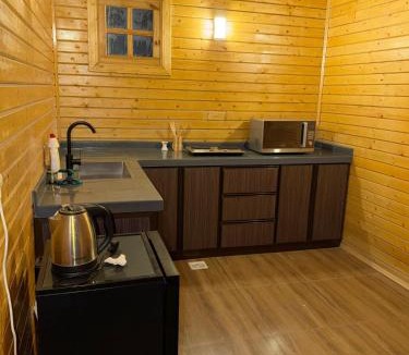 Al Hawiyah Ski Chalet | كوخ النرجس