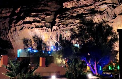 Western Province Ski Chalet | منتجع الفريد