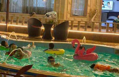 Gurayat Ski Chalet | منتجع سمايل
