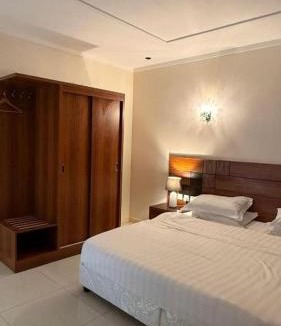 Haql Apartment | نصف القمر للشقق المخدومة