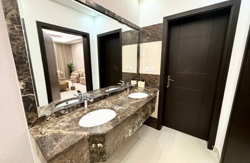 Mecca Apartment | 1 Bedroom With Living Area Modern and Luxurious Apartment Near Haram Makkah