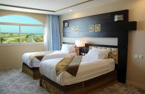 Al Qunfudhah Hotel | 100 m² Hotel ∙ 3 bedrooms ∙ 8 guests