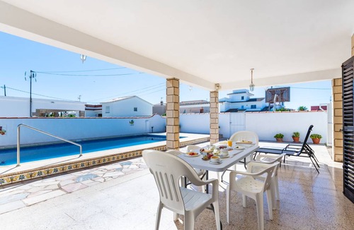 Vinaros House | 110 m² House ∙ 3 bedrooms ∙ 6 guests