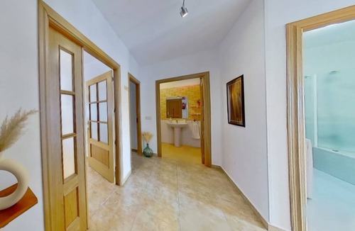 Galvez House | 120 m² House ∙ 3 bedrooms ∙ 9 guests