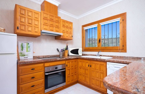 Arnella Villa | 120 m² Villa ∙ 5 bedrooms ∙ 10 guests
