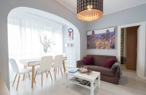 Moscardo House | 14 WIFI + A/C + METRO/BUS same street 10 minutes from downtown