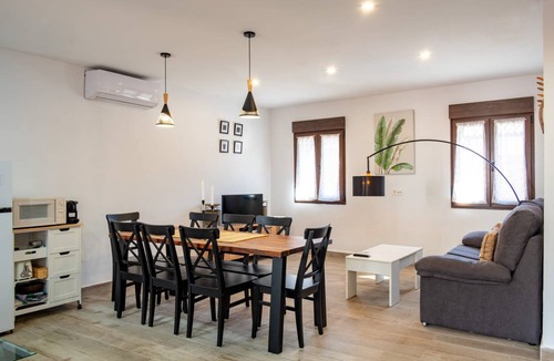 Alaejos House | 140 m² House ∙ 3 bedrooms ∙ 8 guests