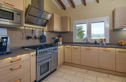 Ermita House | 188 m² House ∙ 3 bedrooms ∙ 6 guests