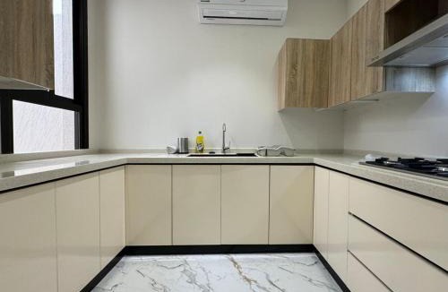 Al Malaz Apartment | 2-Bedroom with Outdoor Patio - 5B