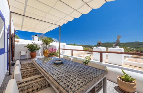 Sant Antoni de Portmany Cottage | 220 m² Cabin ∙ 4 bedrooms ∙ 8 guests