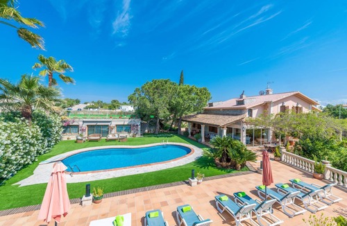 Muro Villa | 220 m² Villa ∙ 8 bedrooms ∙ 16 guests