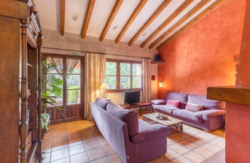 Espirdo House | 240 m² House ∙ 5 bedrooms ∙ 12 guests