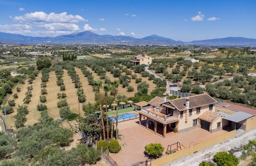 Alhaurin el Grande Villa | 240 m² Villa ∙ 4 bedrooms ∙ 10 guests