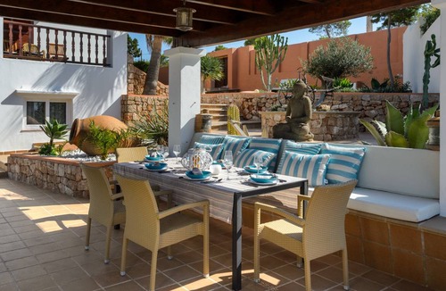 Cala Vadella Villa | 250 m² Villa ∙ 4 bedrooms ∙ 8 guests