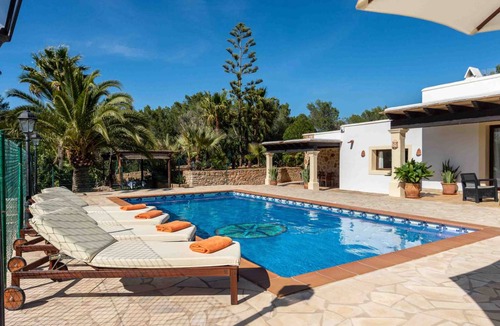 Sant Joan de Labritja Cottage | 250 m² Cabin ∙ 4 bedrooms ∙ 8 guests