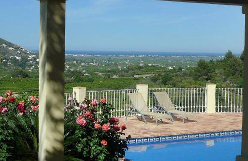 Adsubia House | 250 m² House ∙ 3 bedrooms ∙ 6 guests