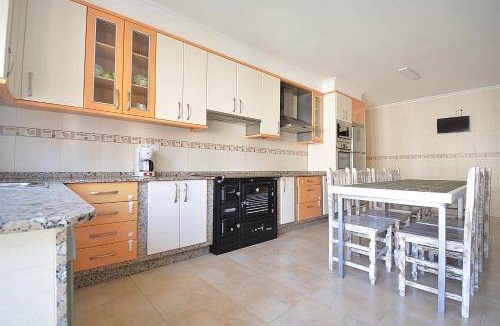Isla de Arosa House | 280 m² House ∙ 6 bedrooms ∙ 12 guests