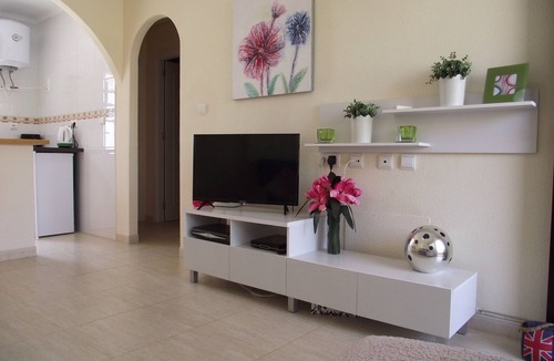 Quesada House | 3 BED HOUSE,LO MARABU,CIUDAD QUESADA.COMMUNAL POOL,WI-FI AND TV.AIR CON.