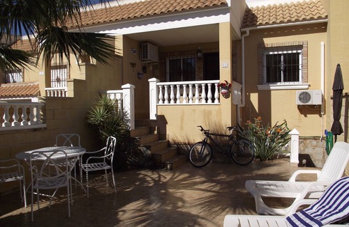 Quesada House | 3 BED HOUSE,LO MARABU,CIUDAD QUESADA.COMMUNAL POOL,WI-FI AND TV.AIR CON.