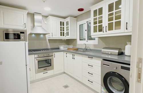 Mecca Apartment | 3-bedroom apartment in brilliant Makkah with AC, WiFi