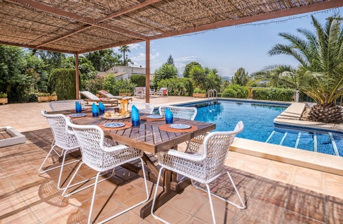 Ermita Villa | 3 Bedroom Family Villa with Pool