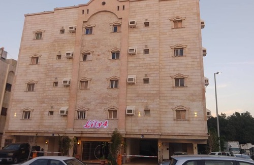 Hera Street Apartment | 3 Bedroom Penthouse with Terrace, Full Kitchen, and All Amenities