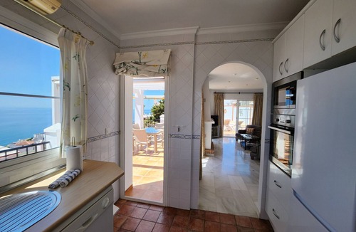 Torrox Costa Villa | 3 Bedrooms | Villa Ladera | CG R999