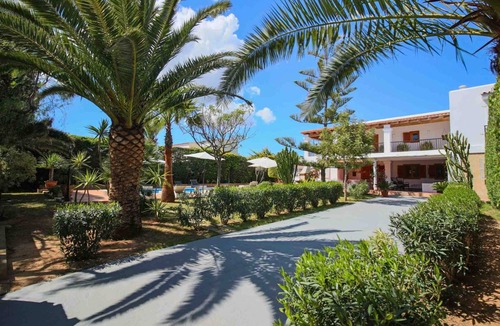 Sant Josep de sa Talaia Villa | 300 m² Villa ∙ 5 bedrooms ∙ 10 guests
