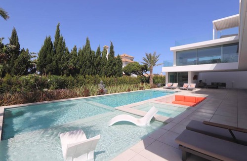 Cabo Roche House | 300 m² House ∙ 6 bedrooms ∙ 12 guests