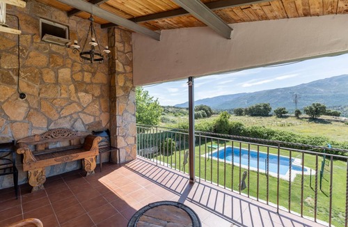 Burgohondo House | 300 m² House ∙ 8 bedrooms ∙ 25 guests