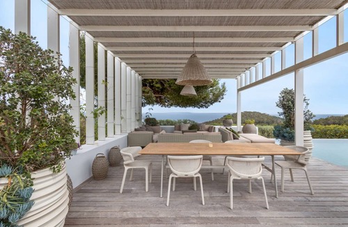 Sant Josep de sa Talaia Villa | 300 m² Villa ∙ 4 bedrooms ∙ 8 guests