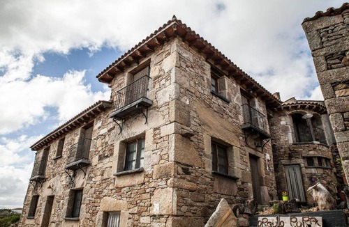 Bermellar House | 350 m² House ∙ 8 bedrooms ∙ 16 guests